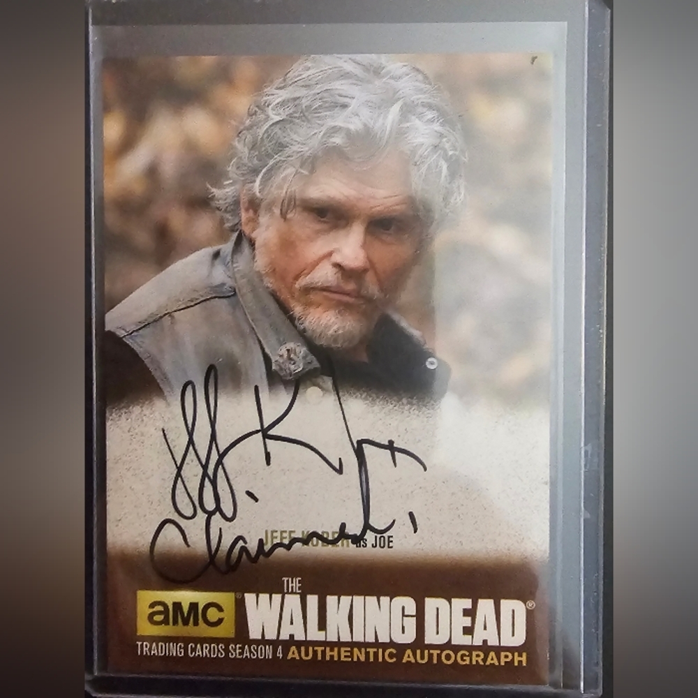 Walking dead autograph card